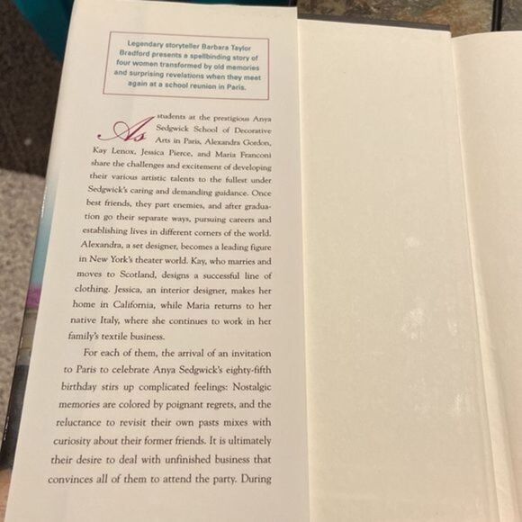 🔥3-$10🔥 Barbara Taylor Bradford Three Weeks in Paris - Picture 4 of 4